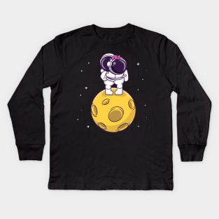 Cute Couple Astronaut Hug On Moon Cartoon Kids Long Sleeve T-Shirt